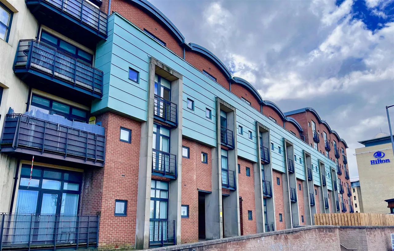 2 bed flat to rent, Curzon Place, Gateshead