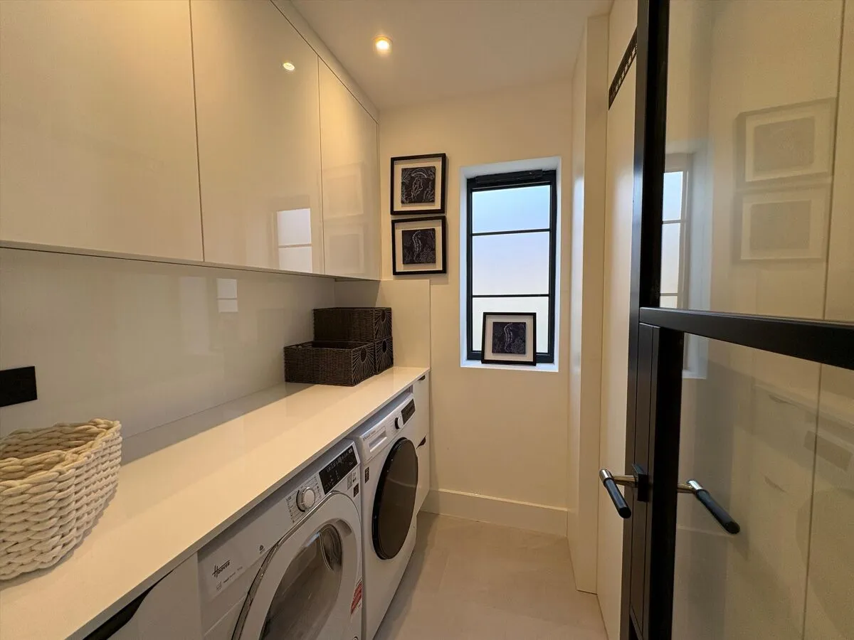 Park Avenue, Wraysbury, TW19, photo 8