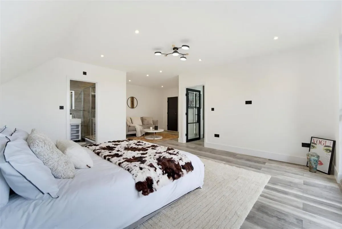 Park Avenue, Wraysbury, TW19, photo 11