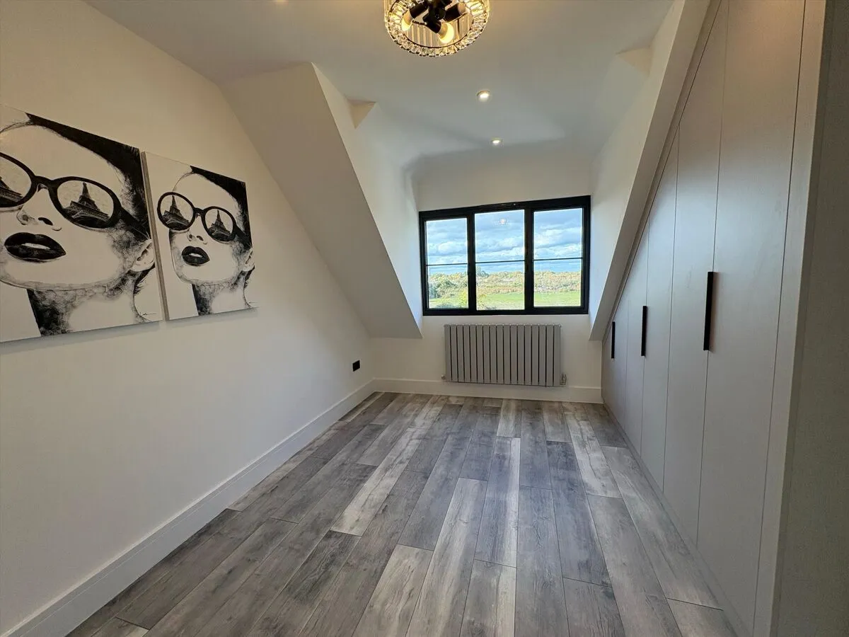 Park Avenue, Wraysbury, TW19, photo 9