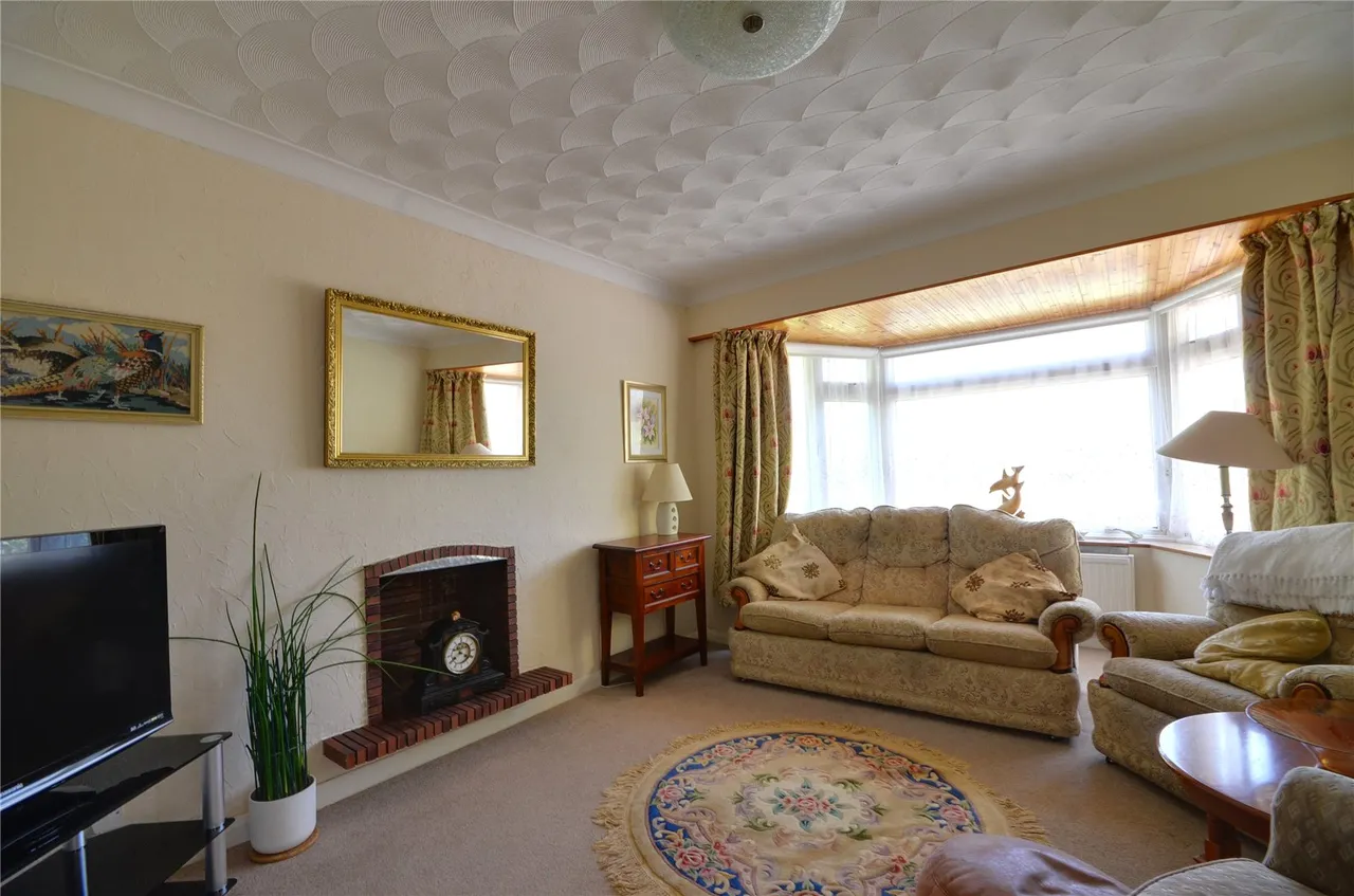 Heathcote Drive, East Grinstead, RH19, photo 3