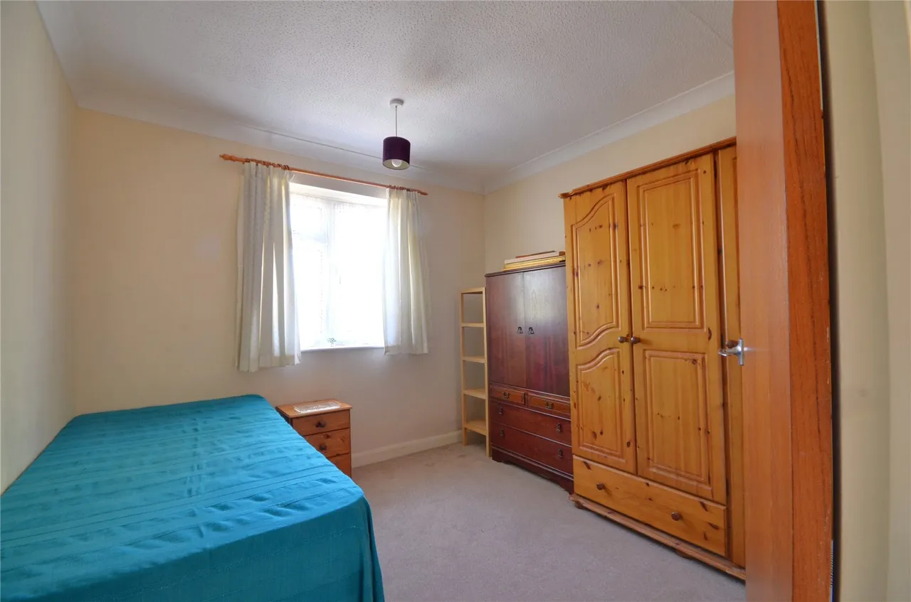 Heathcote Drive, East Grinstead, RH19, photo 6