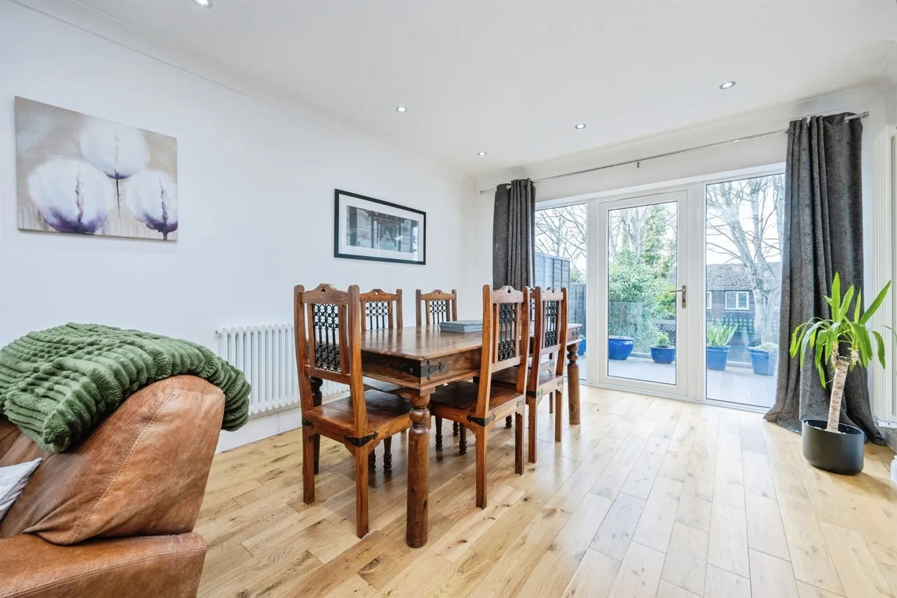 Mount Drive, Park Street, St. Albans, photo 9
