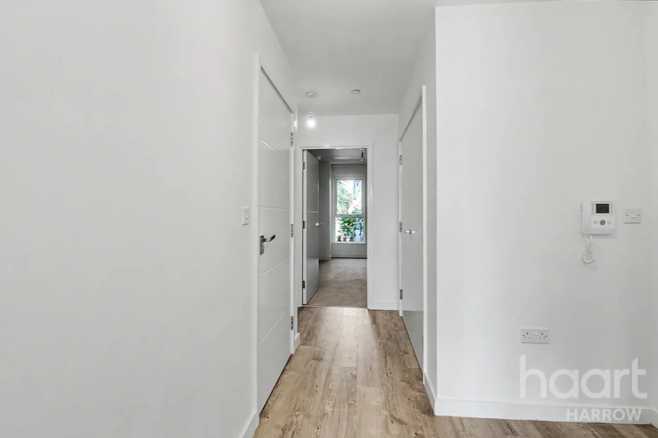 Westmoreland Road, London, NW9, photo 2