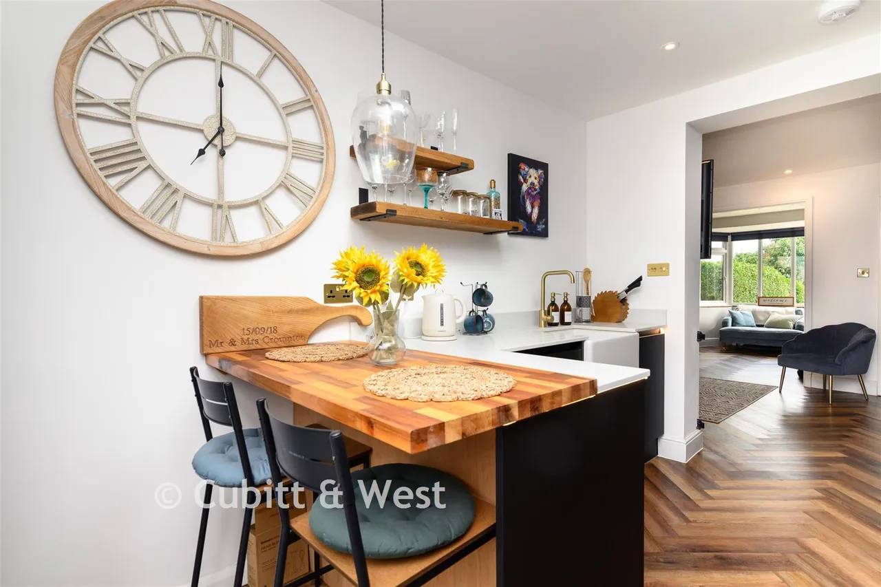 Chalkpit Lane, Dorking, RH4, photo 9