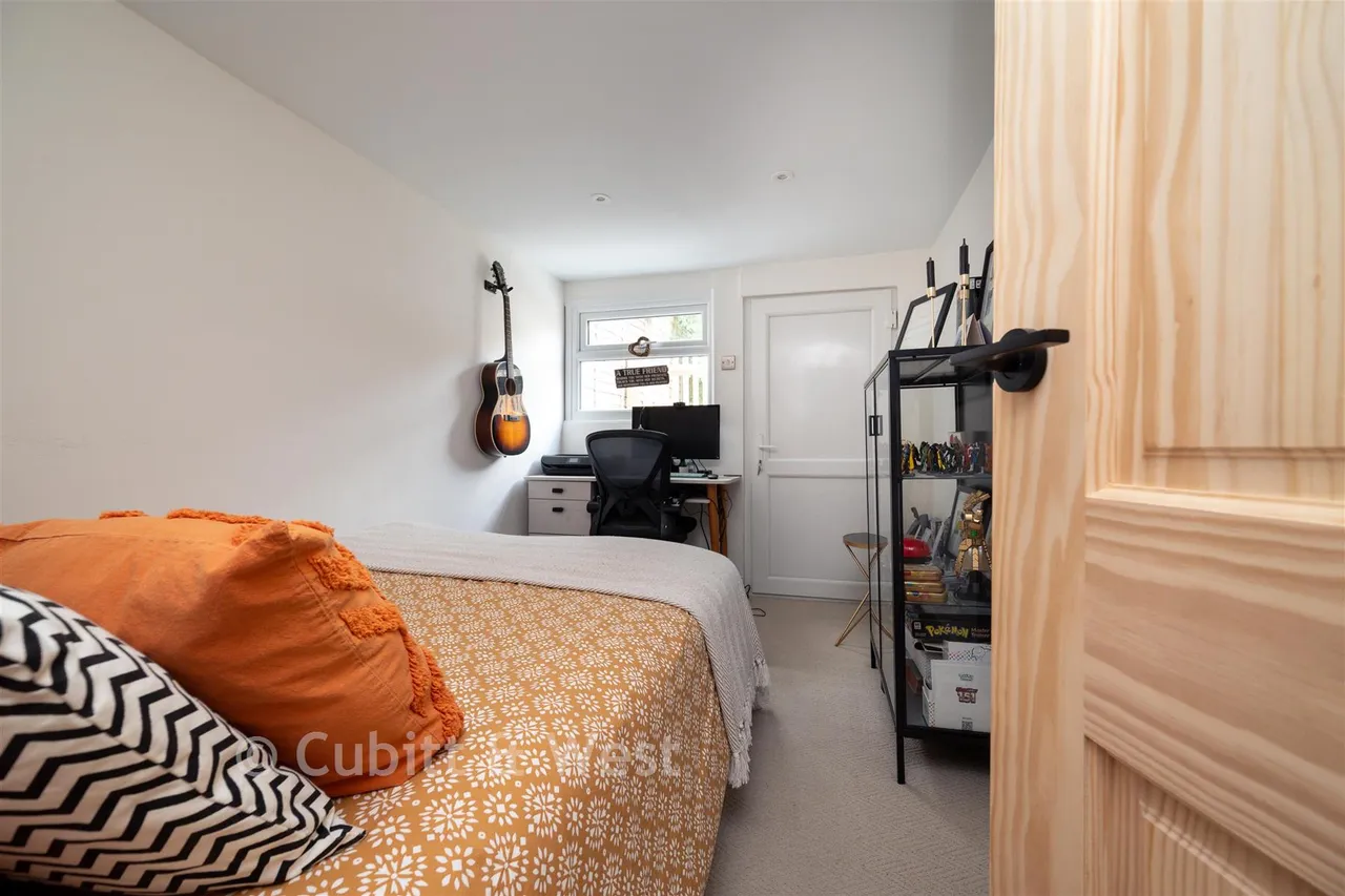Chalkpit Lane, Dorking, RH4, photo 11
