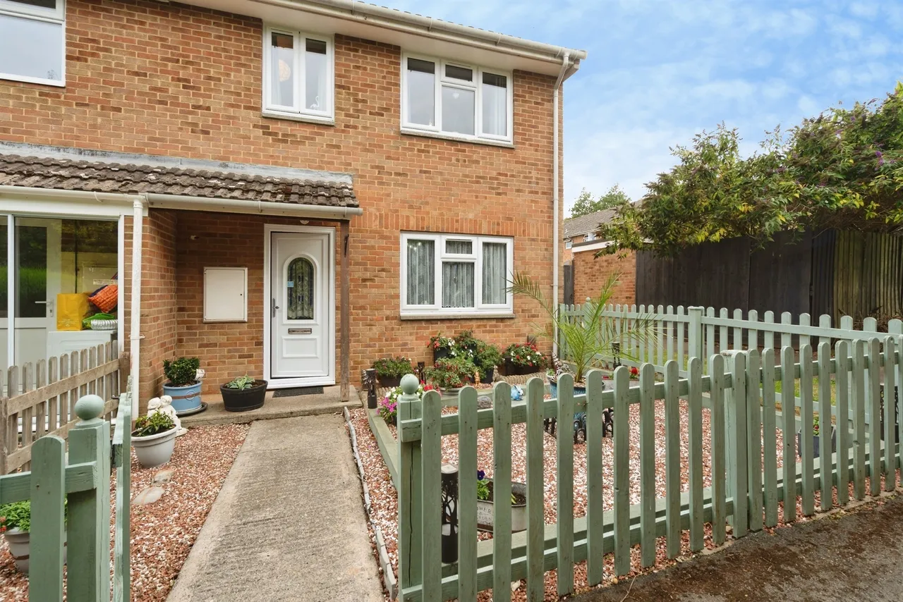 3 bed house for sale — Wood Park, Ludgershall, Andover