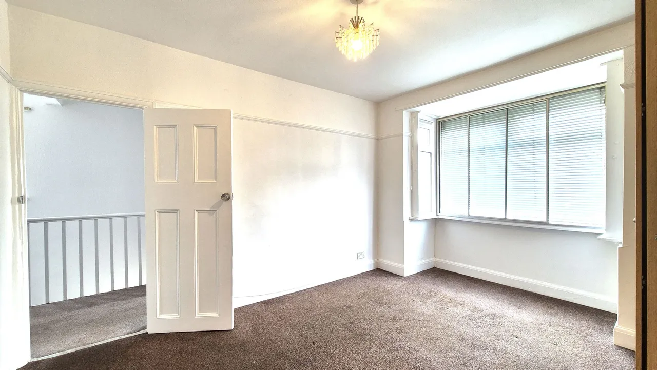 Kingsley Avenue, Hounslow, photo 8