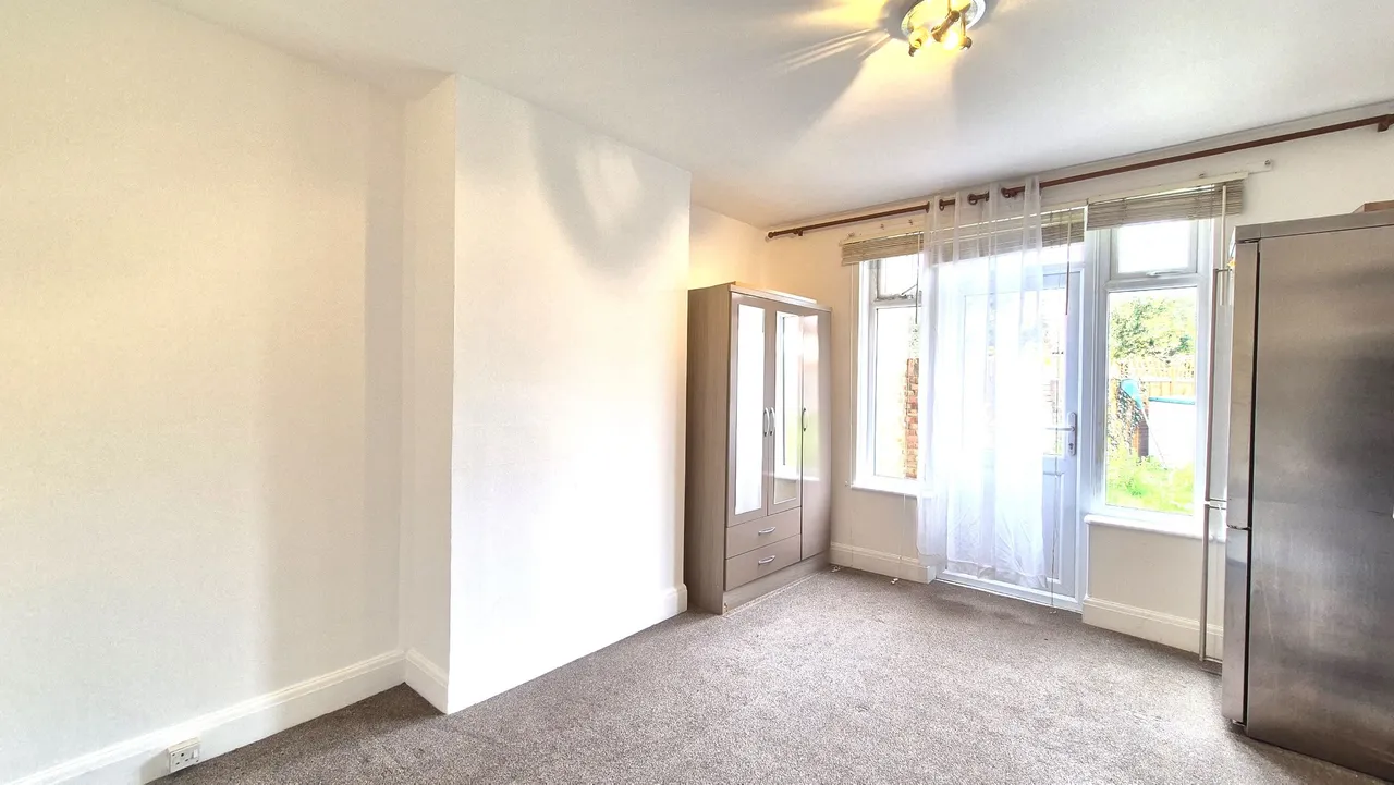 Kingsley Avenue, Hounslow, photo 3