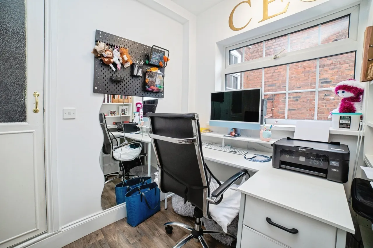 Carter Lane, Mansfield, Nottinghamshire, NG18, photo 32