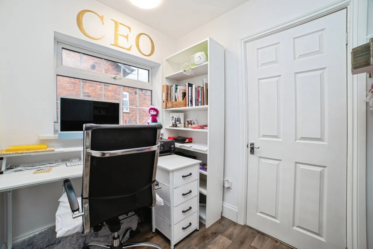 Carter Lane, Mansfield, Nottinghamshire, NG18, photo 33