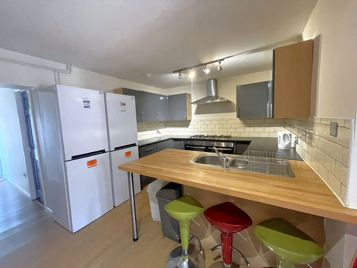 Starle Close, CT1, photo 6