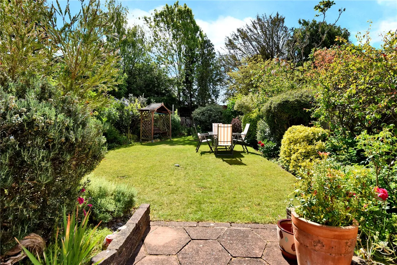 Commonfield Road, Banstead, Surrey, SM7, photo 5