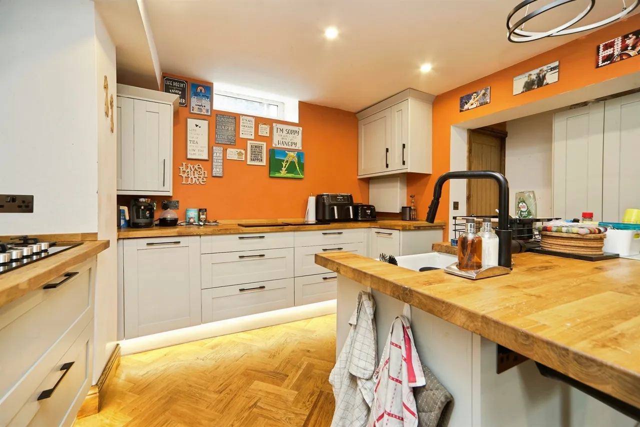 Damems Road, Keighley, BD21, photo 4