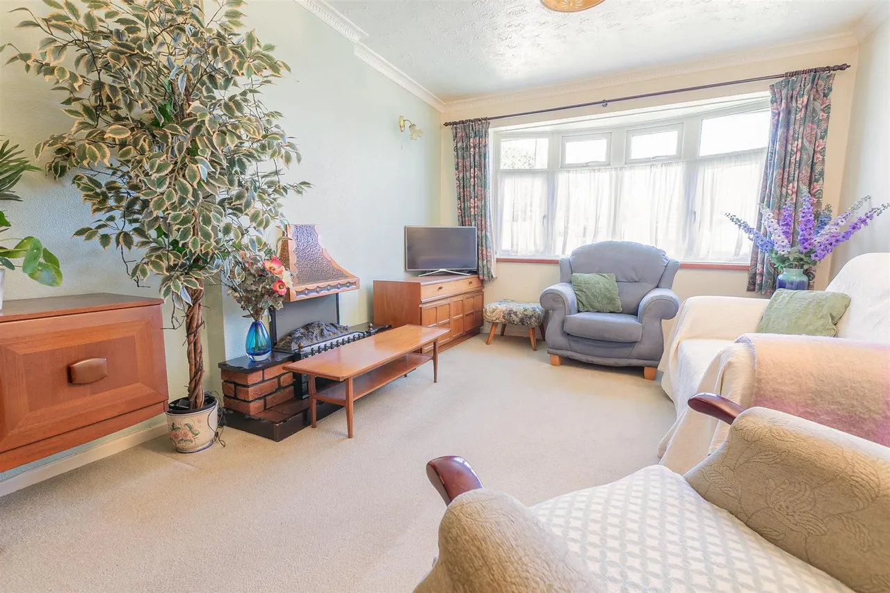 Swinburne Place, Royal Wootton Bassett, photo 7