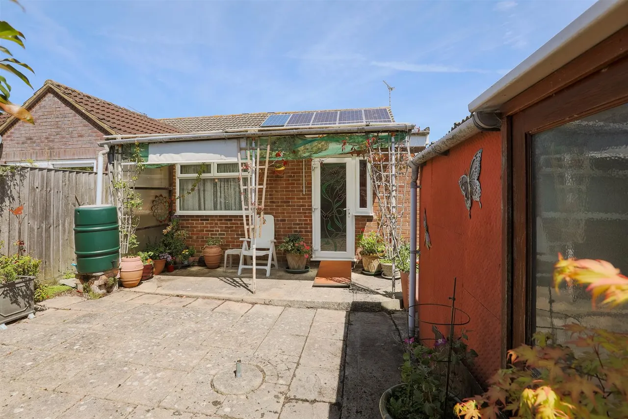 Swinburne Place, Royal Wootton Bassett, photo 2