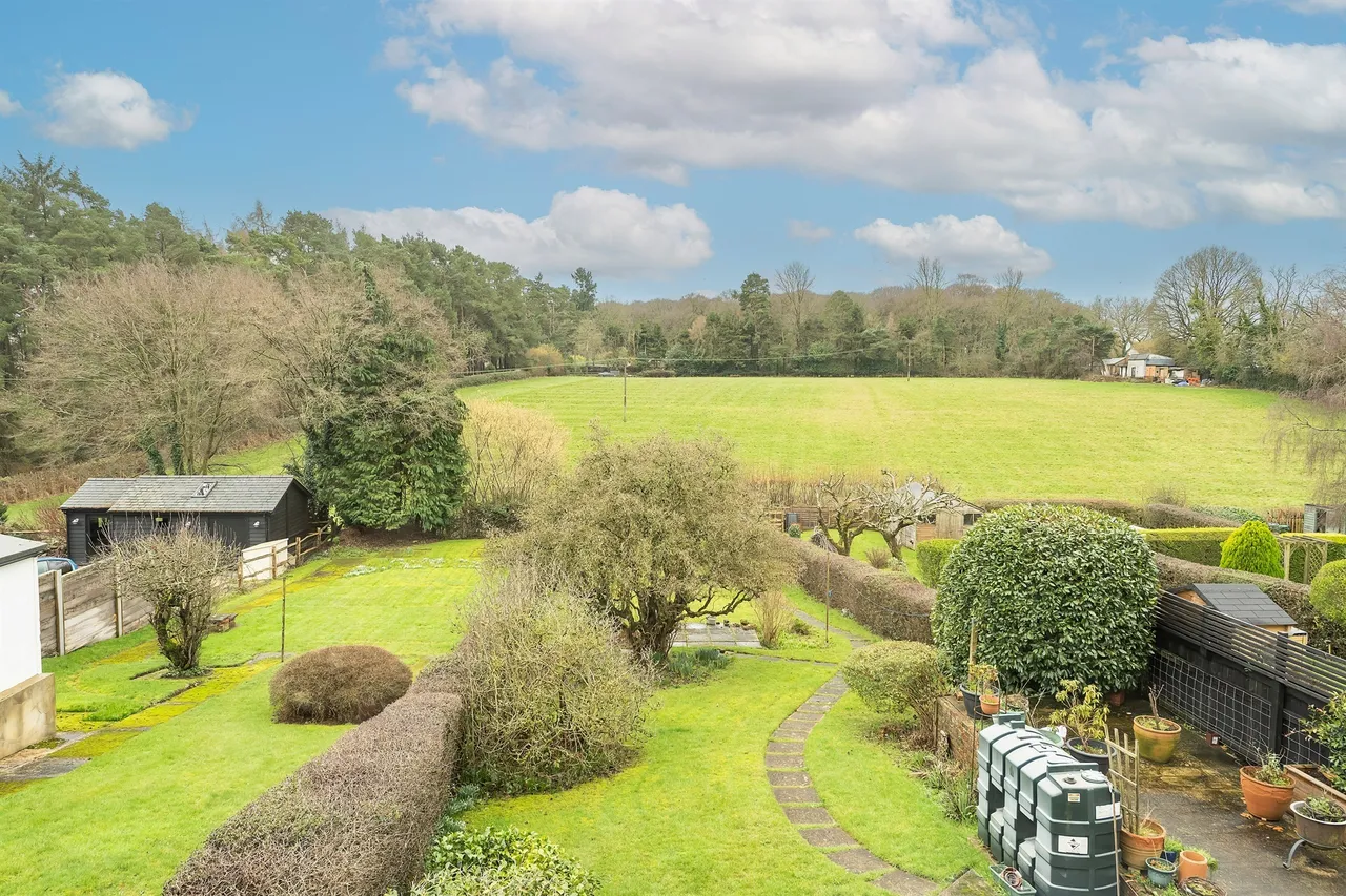 Chiltern Cottages, Buckland Common, HP23, photo 4