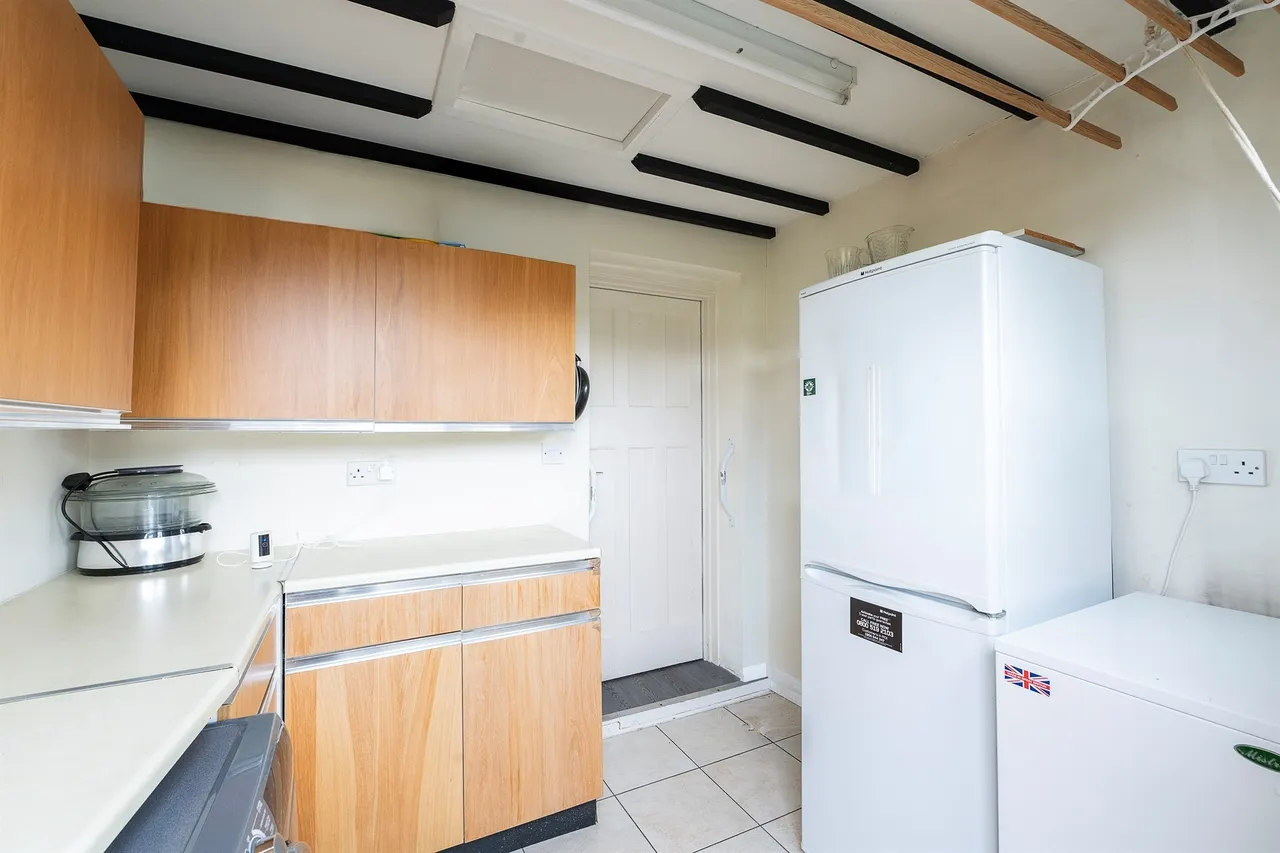 Chiltern Cottages, Buckland Common, HP23, photo 6