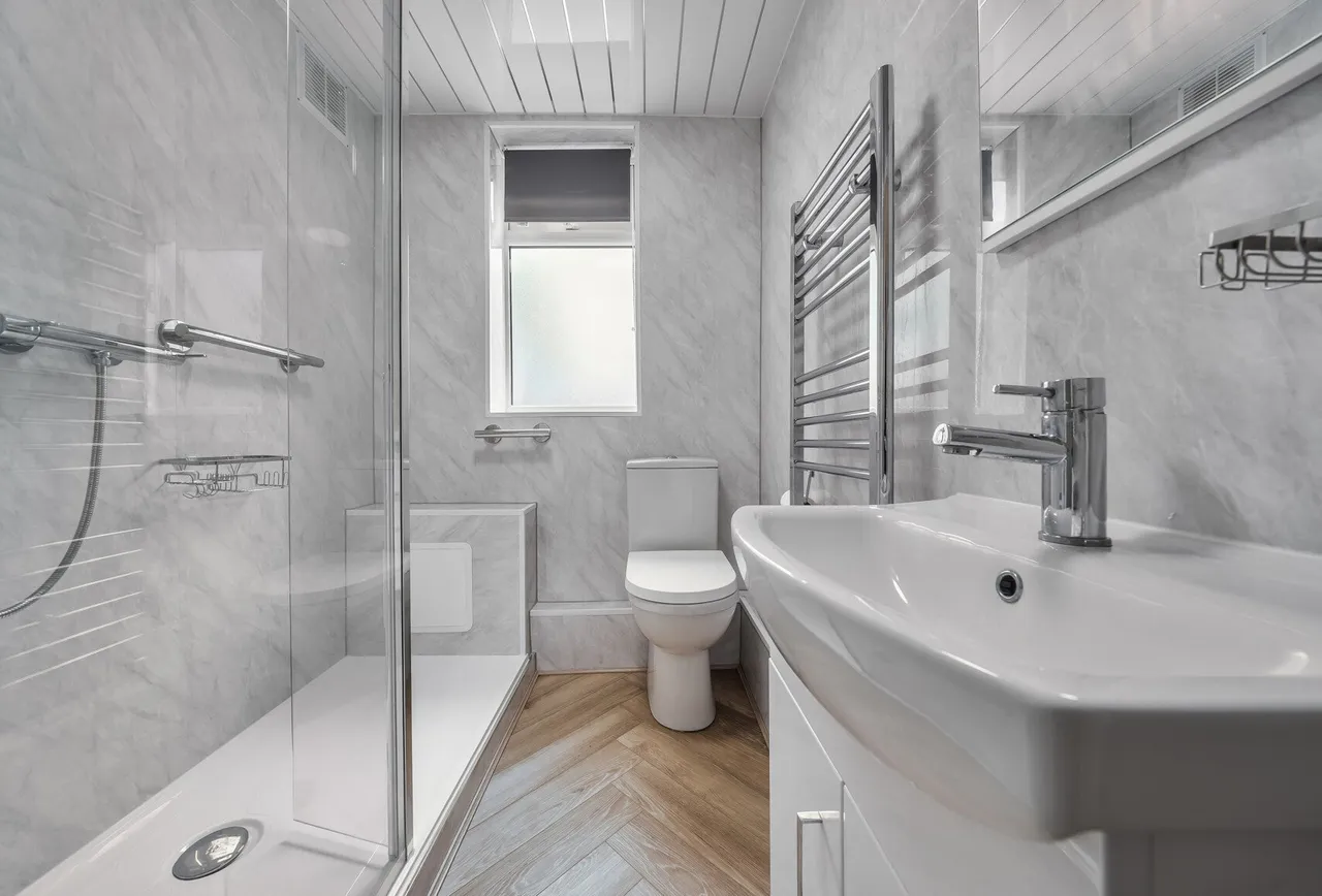 Canterbury Road, Morden, SM4 6QG, photo 14