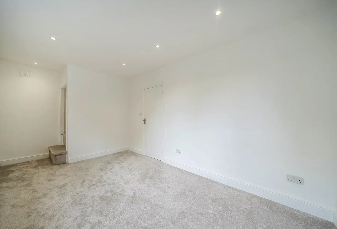 Canterbury Road, Morden, SM4 6QG, photo 12