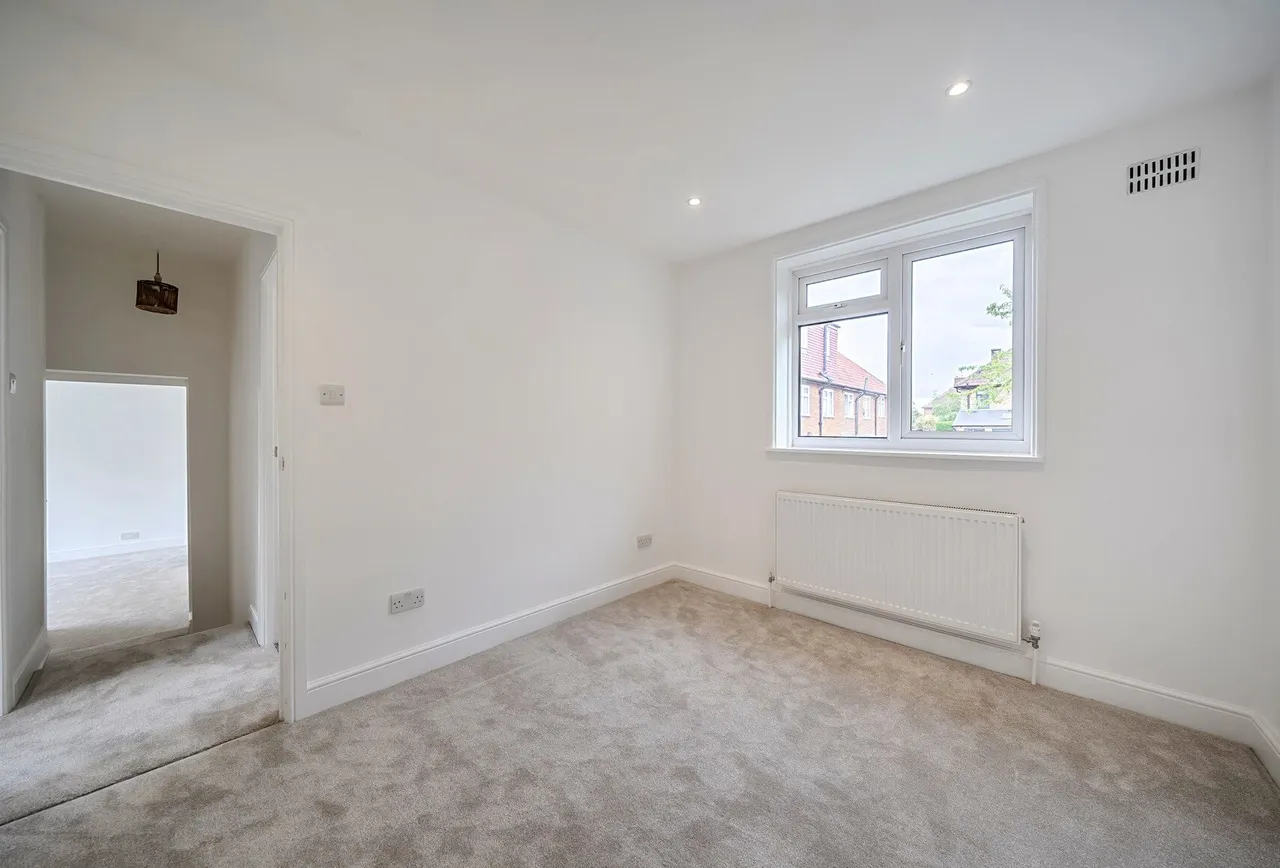 Canterbury Road, Morden, SM4 6QG, photo 6