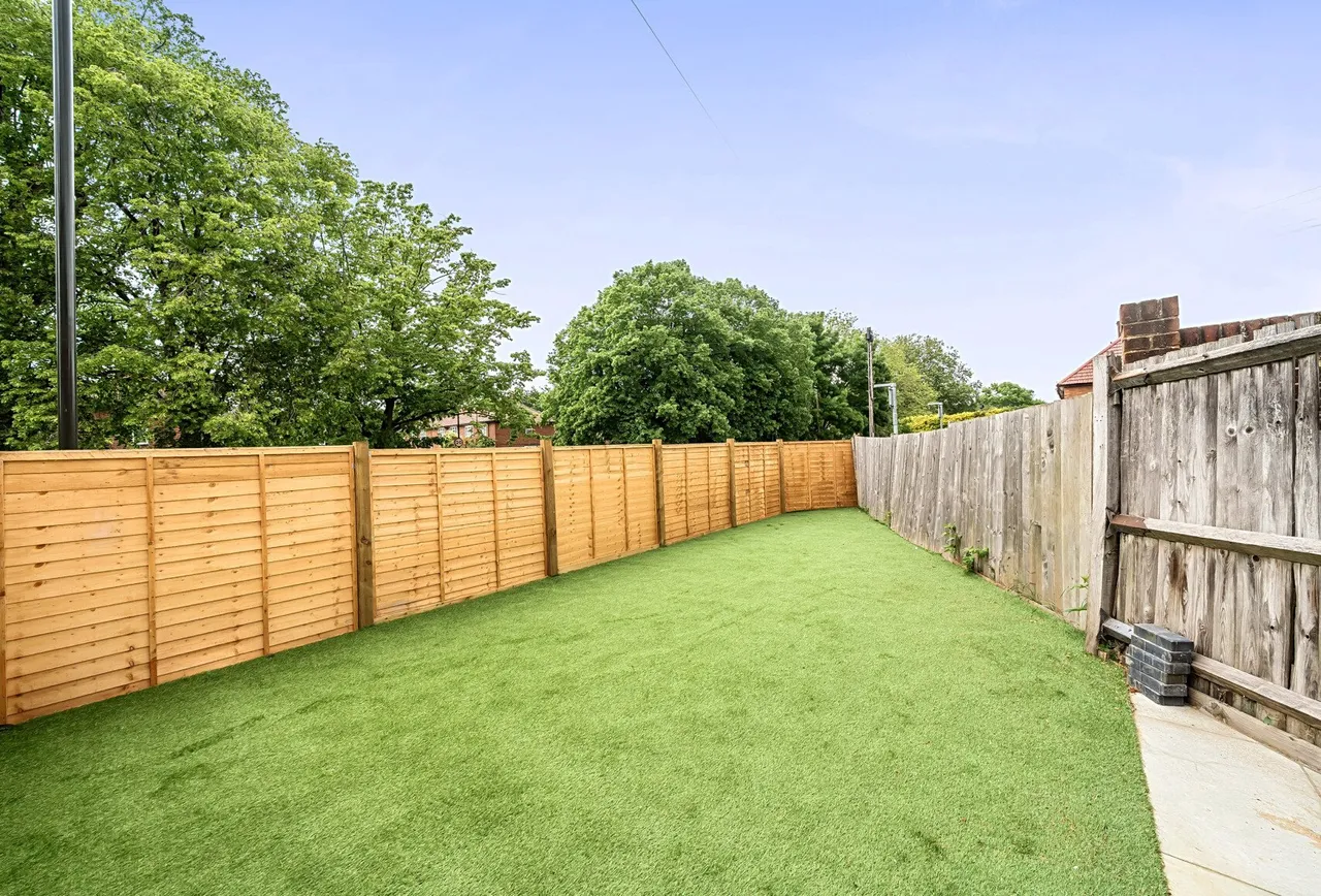 Canterbury Road, Morden, SM4 6QG, photo 18
