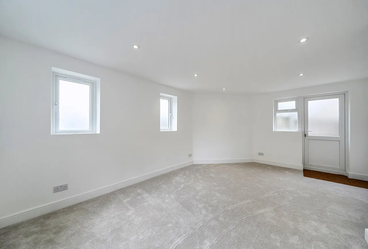 Canterbury Road, Morden, SM4 6QG, photo 15
