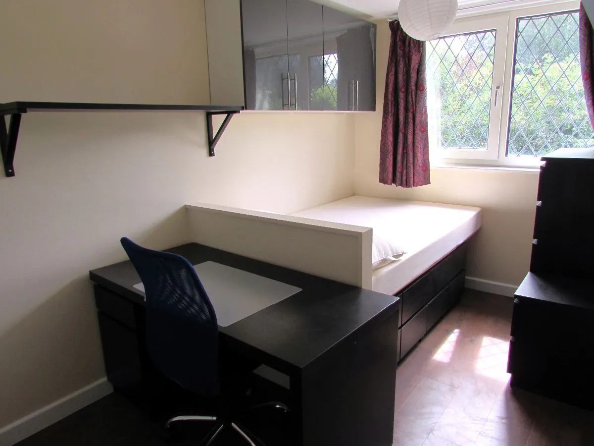 Somner Close, CT2, photo 11