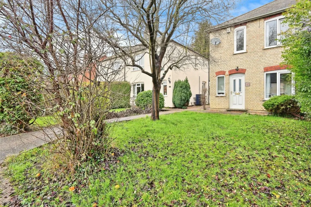 3 bed house for sale — Barton Road, Comberton