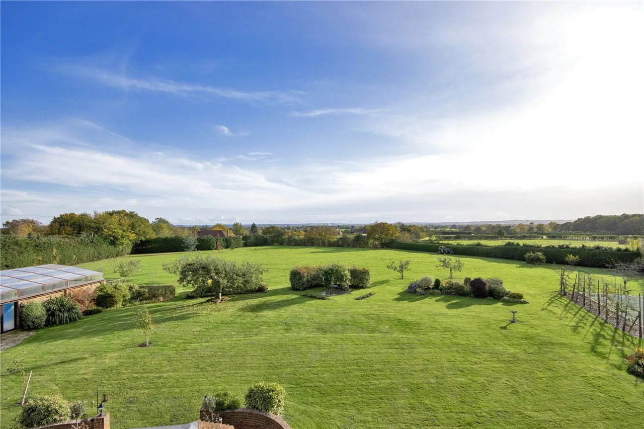 East Street, Hunton, ME15, photo 14