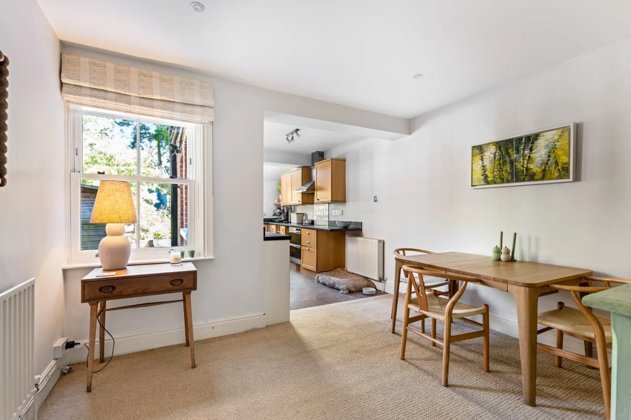 Handcross Road, Staplefield, RH17, photo 5
