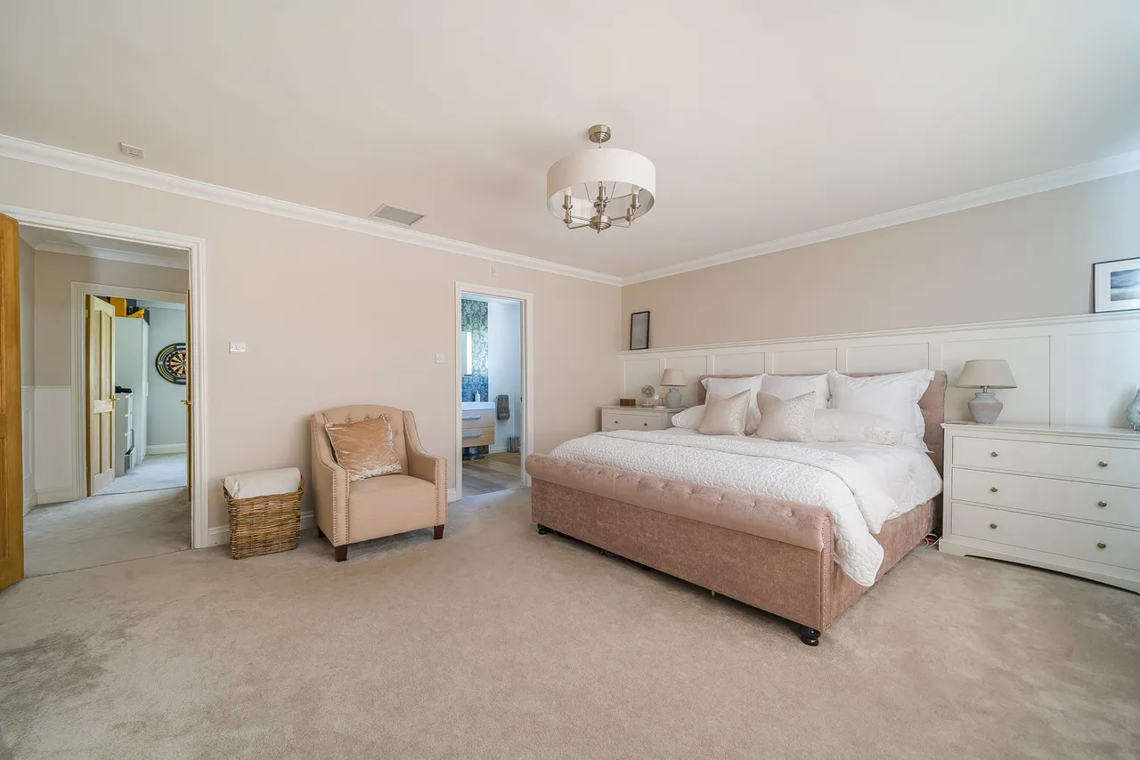 Woodglen Gough Road, Fleet, GU51 4LJ, photo 9