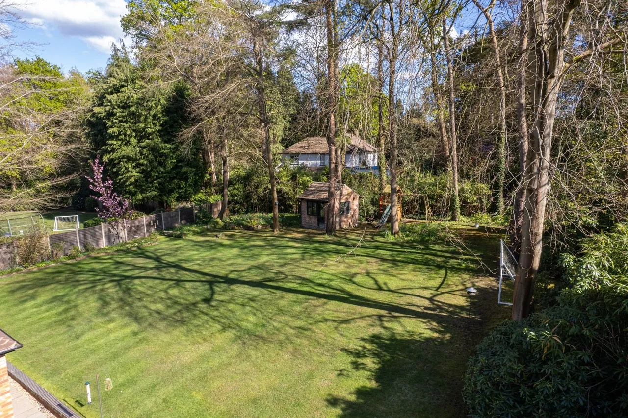 Woodglen Gough Road, Fleet, GU51 4LJ, photo 12