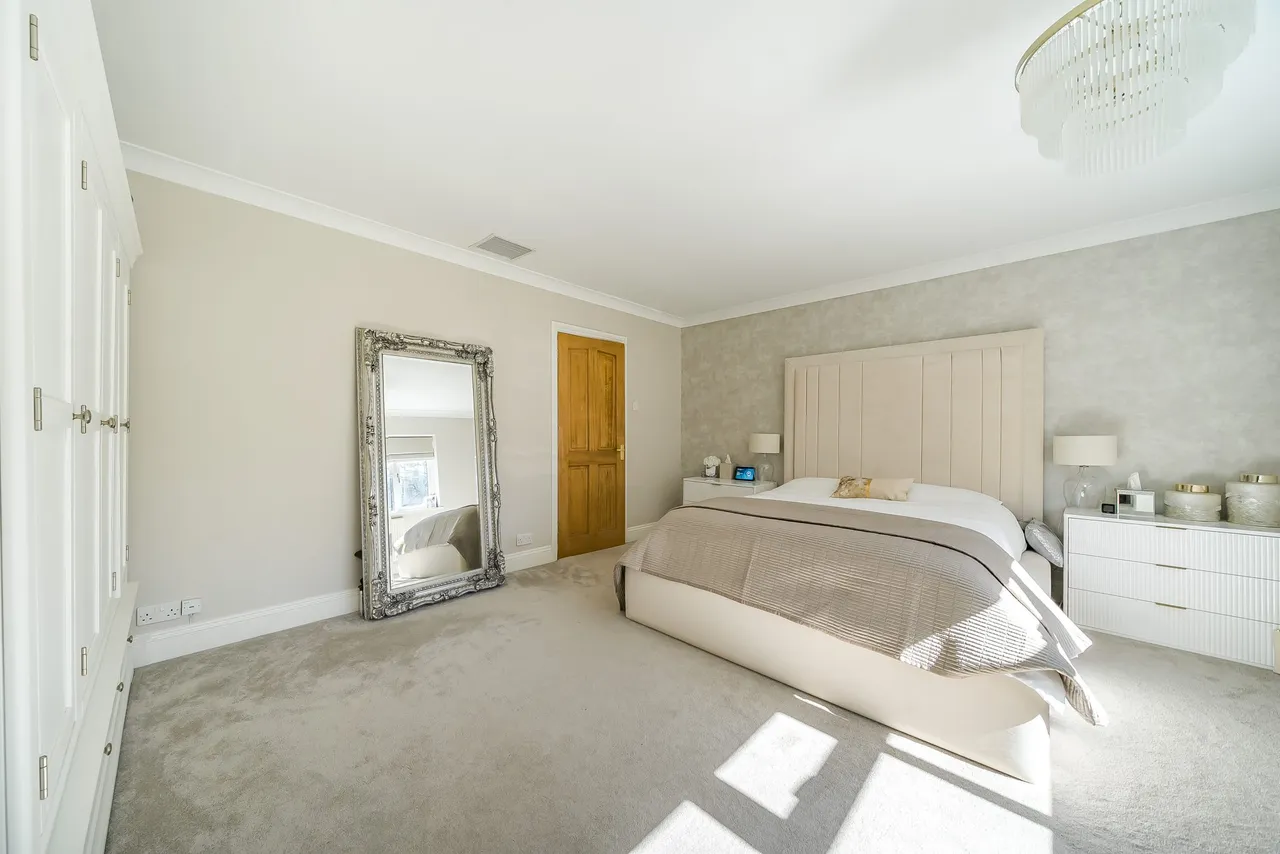 Woodglen Gough Road, Fleet, GU51 4LJ, photo 10