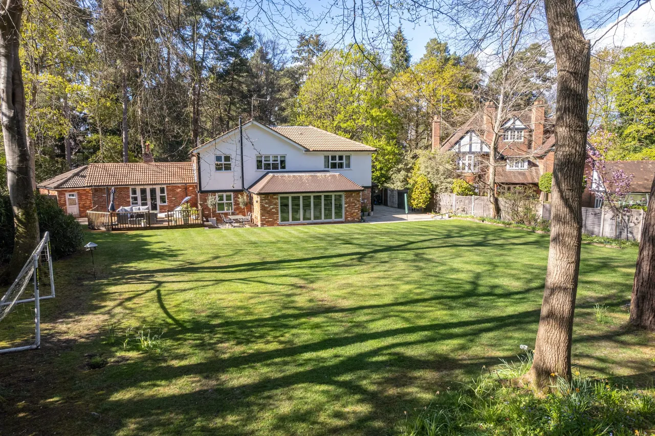 Woodglen Gough Road, Fleet, GU51 4LJ, photo 11