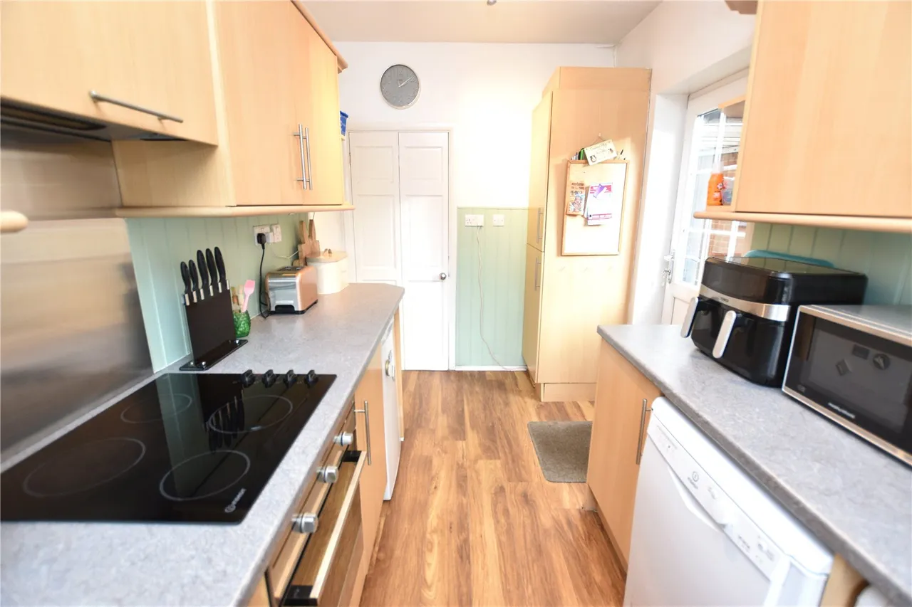 Winchester Street, Farnborough, Hampshire, GU14 6AW, photo 10