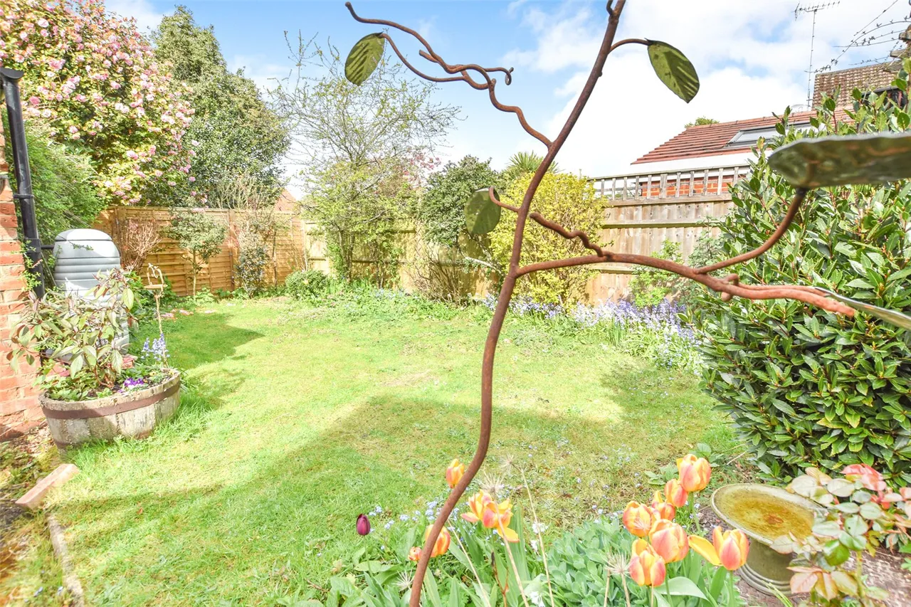Winchester Street, Farnborough, Hampshire, GU14 6AW, photo 18