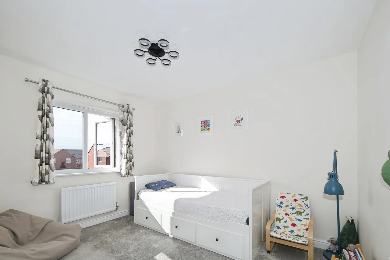 Roman Avenue, Nuneaton, CV11, photo 13