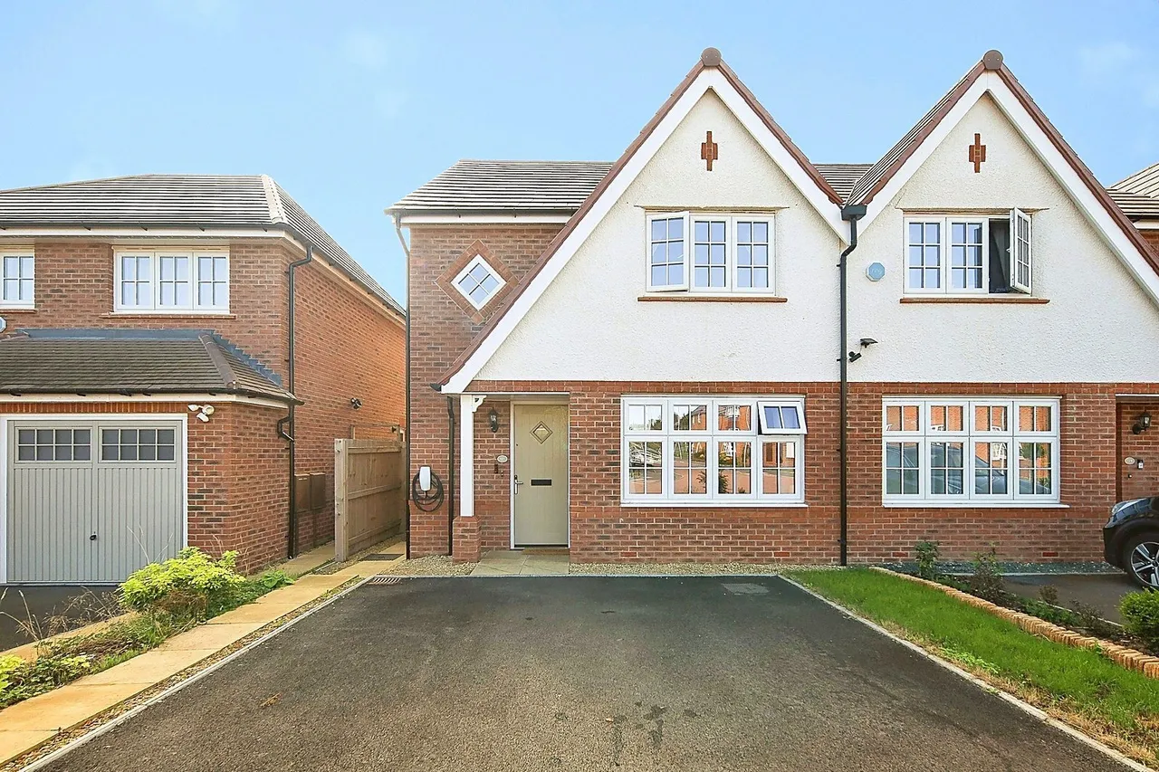Roman Avenue, Nuneaton, CV11, photo 18