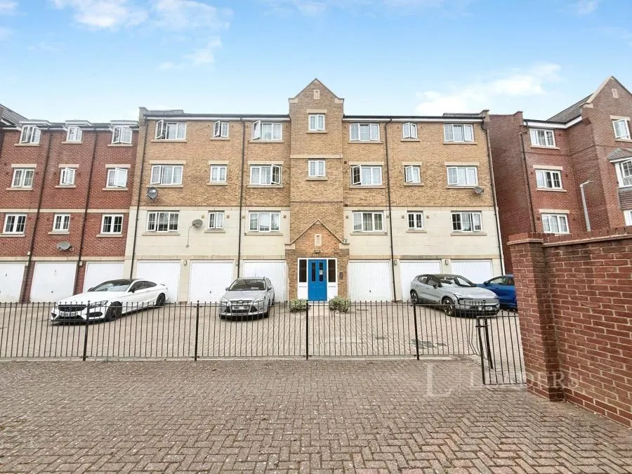 property to rent, Luton Road, Dunstable, LU5