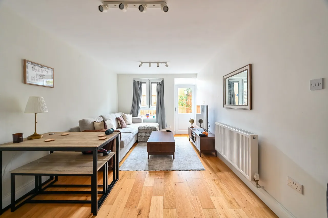 7 Vaynor House, Williamson Street, London, photo 2