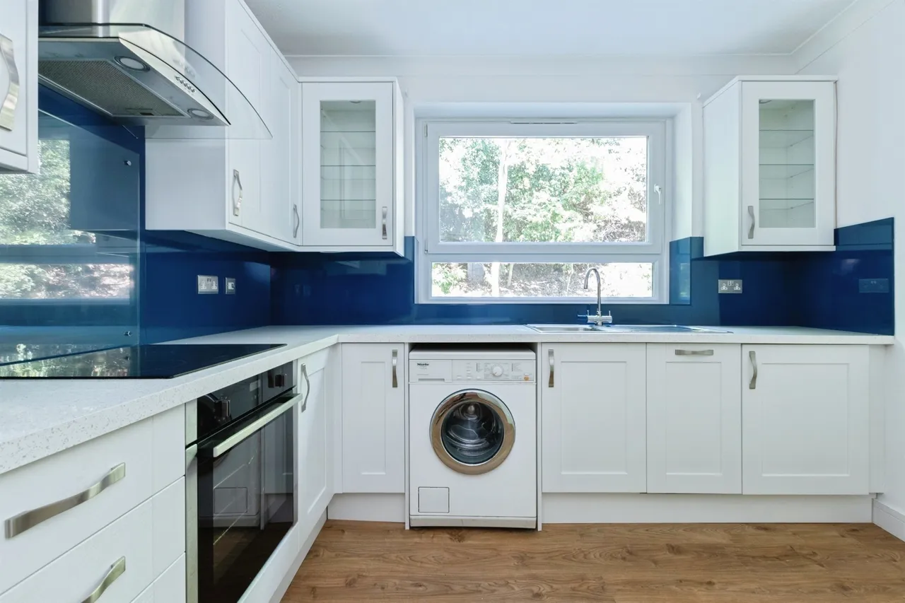 Branksome Wood Road, Bournemouth, BH2, photo 4