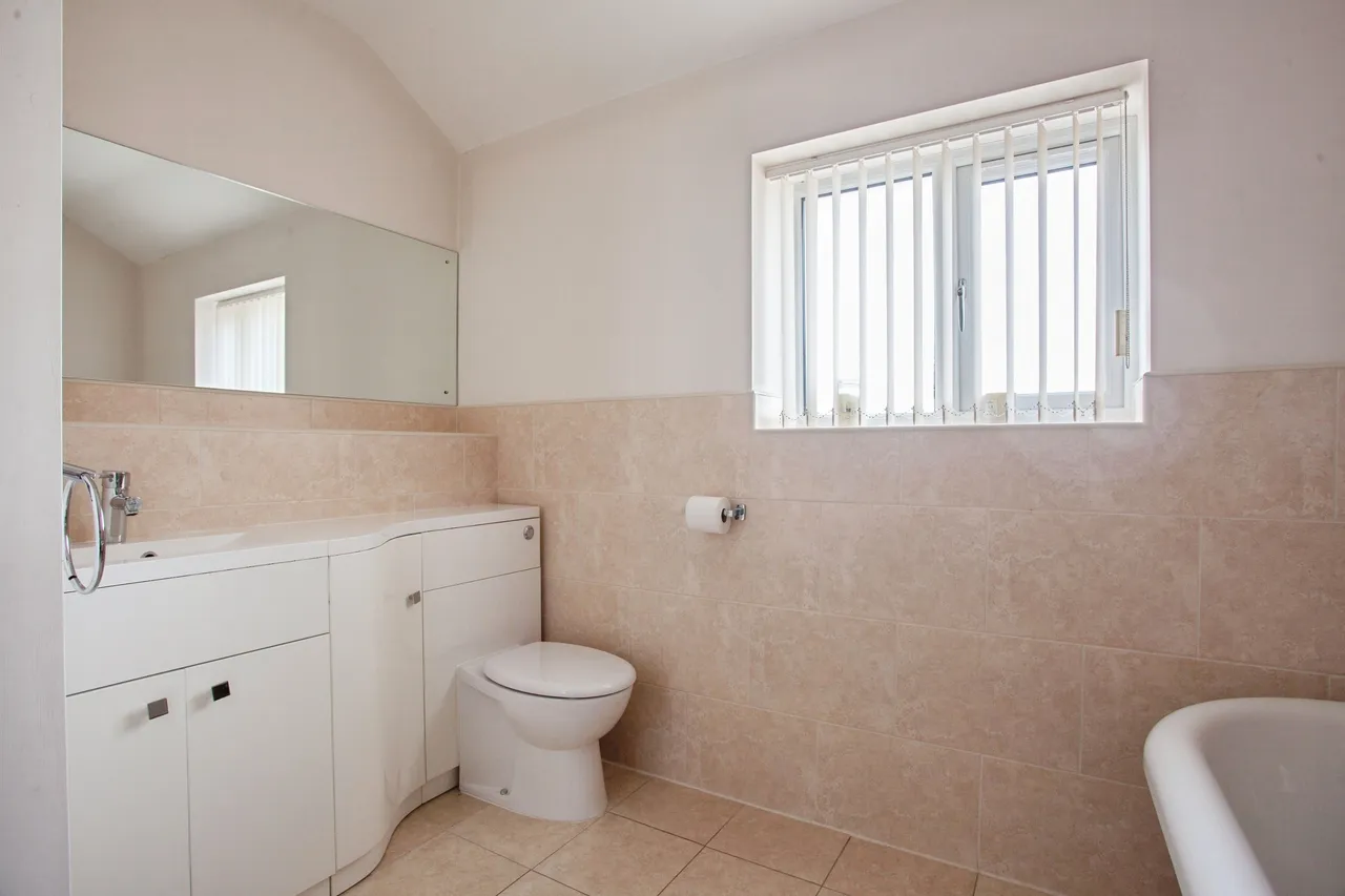 Hoyland Road, Barnsley, S74, photo 30