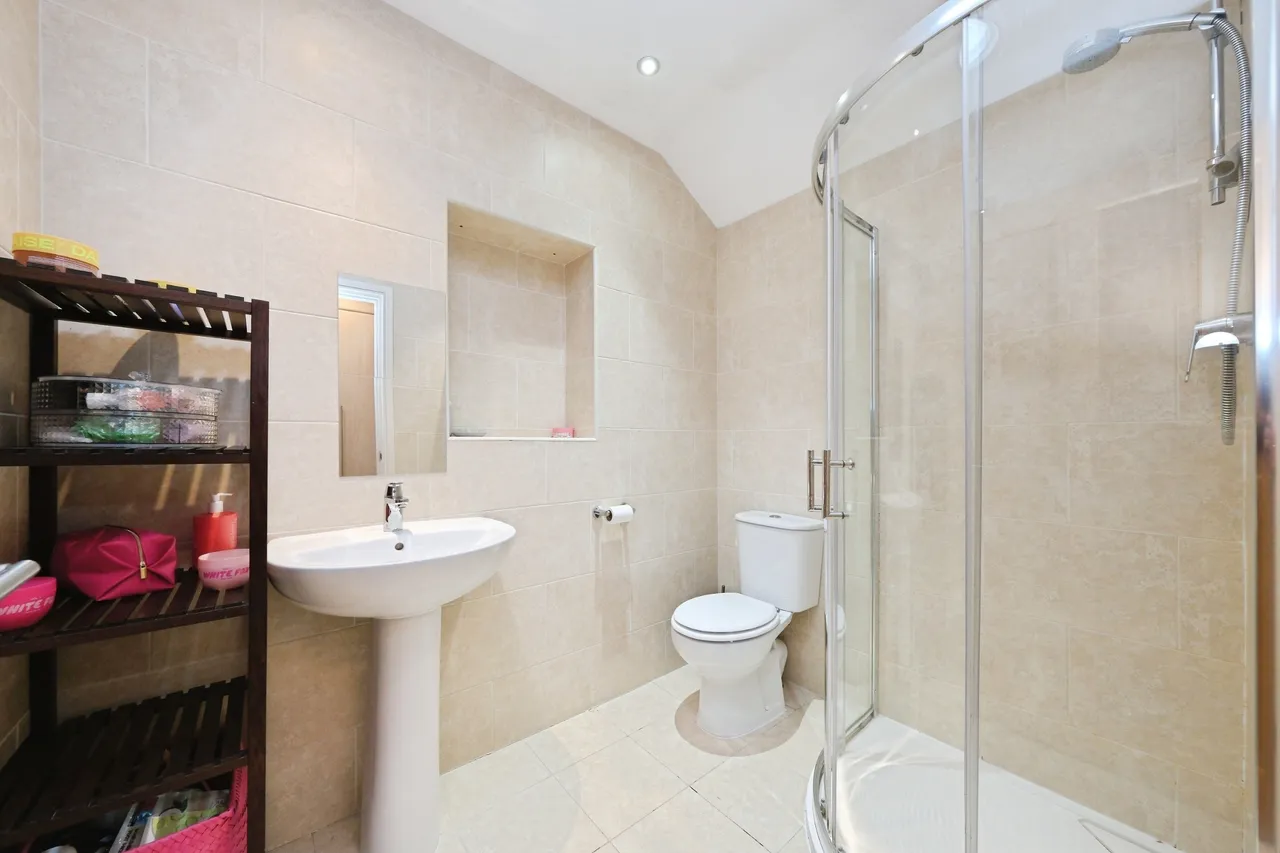 Hoyland Road, Barnsley, S74, photo 28