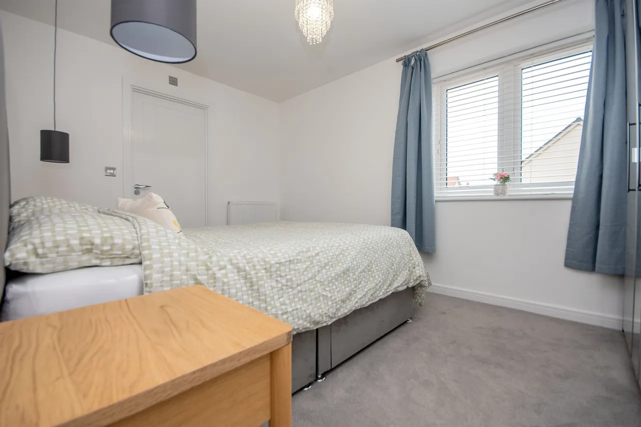 Periwinkle Gardens, Kettering, NN14, photo 8