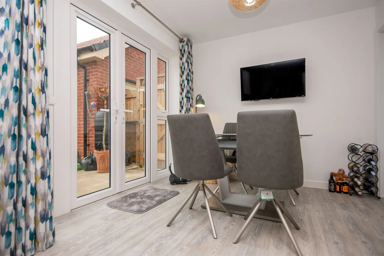 Periwinkle Gardens, Kettering, NN14, photo 4