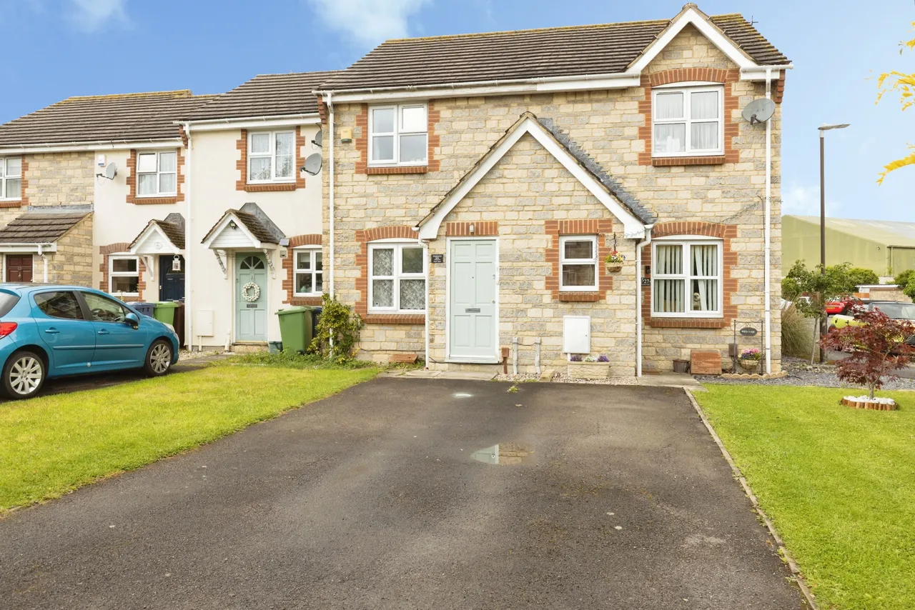 2 bed house for sale, Grenville Close, Churchdown, GL3