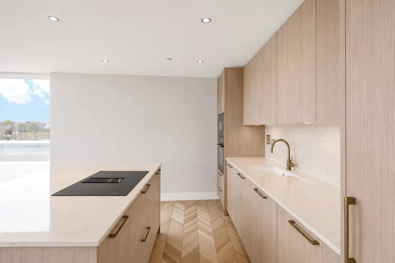 Thornton Road, London, SW12, photo 5