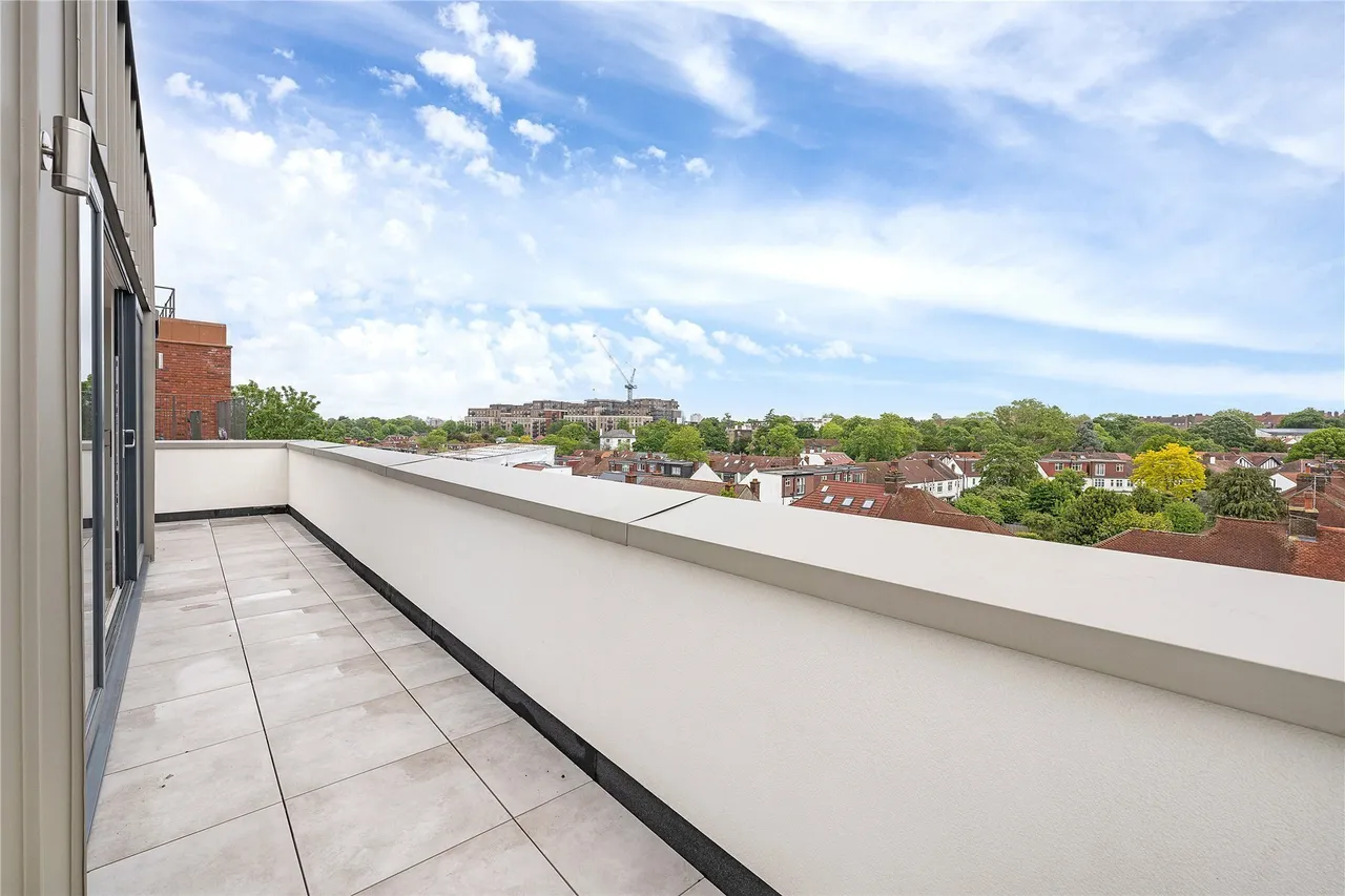Thornton Road, London, SW12, photo 2