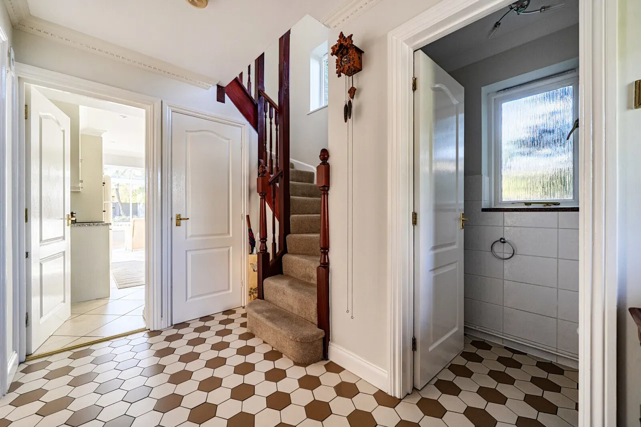 Woodview Road, Pangbourne, RG8, photo 3